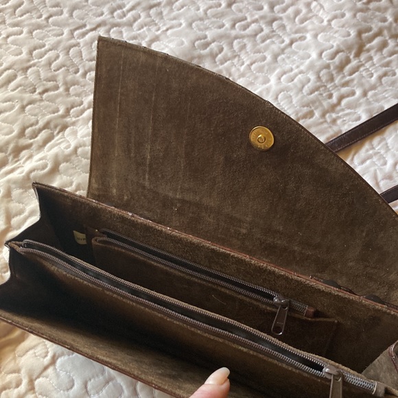 Eel skin bag, rich brown with brown suede interior. Excellent condition! - Picture 6 of 7